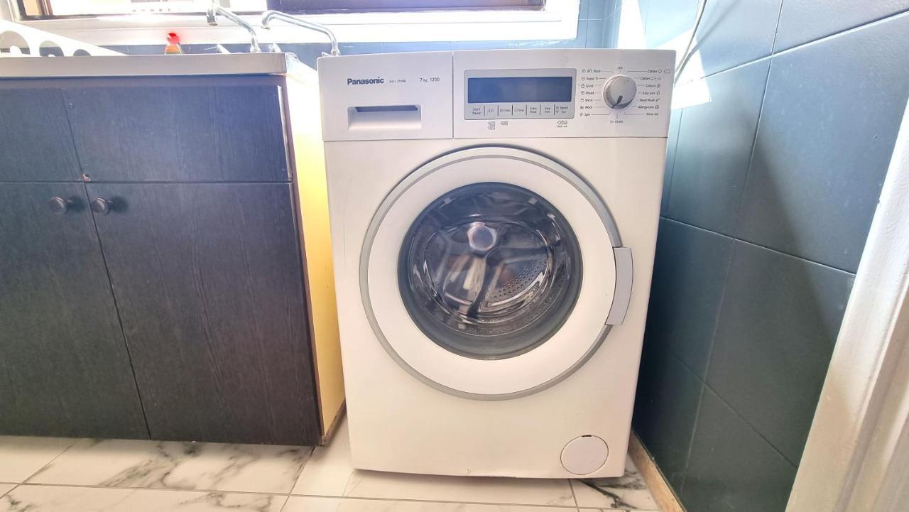 Cozy Beach Apt, Near Airport With 100Mbit Internet Larnaca Bagian luar foto